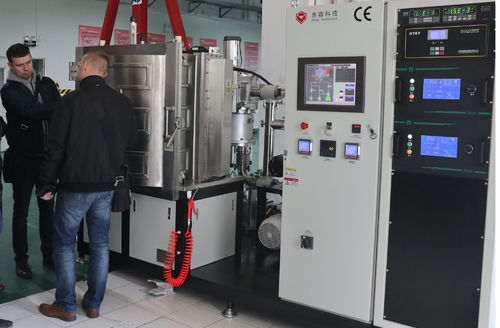 Últimas noticias de la empresa sobre El cliente de Polonia recibe el entrenamiento antes de la entrega de la máquina