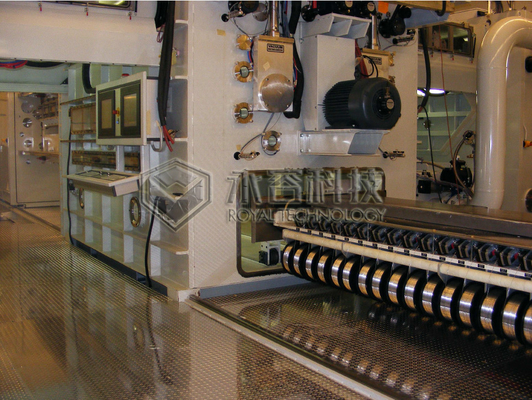 Un buen precio. Máquina de recubrimiento por evaporación térmica de rodillo a rodillo en línea