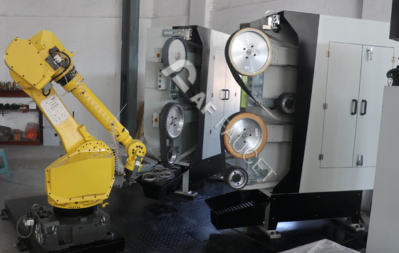 Máquina de pulir del robot automático industrial de los grifos con la célula de 2 robots