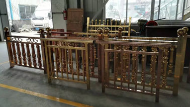 Máquina de la galjanoplastia del arco de los muebles del acero inoxidable, sillas del metal y equipo de la capa del oro PVD de las tablas