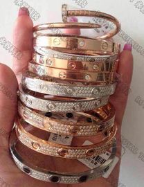 18K / 24K anillos reales innovadores de la capa del oro del acero inoxidable de la joyería del chapado en oro de la máquina de la aduana PVD