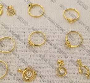 18K / 24K anillos reales innovadores de la capa del oro del acero inoxidable de la joyería del chapado en oro de la máquina de la aduana PVD